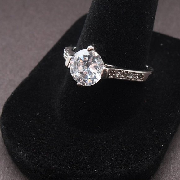 " Must See " Gorgeous 2.5ctw Round Cut Solitaire Solid .925 Sterling Silver - Picture 2 of 6